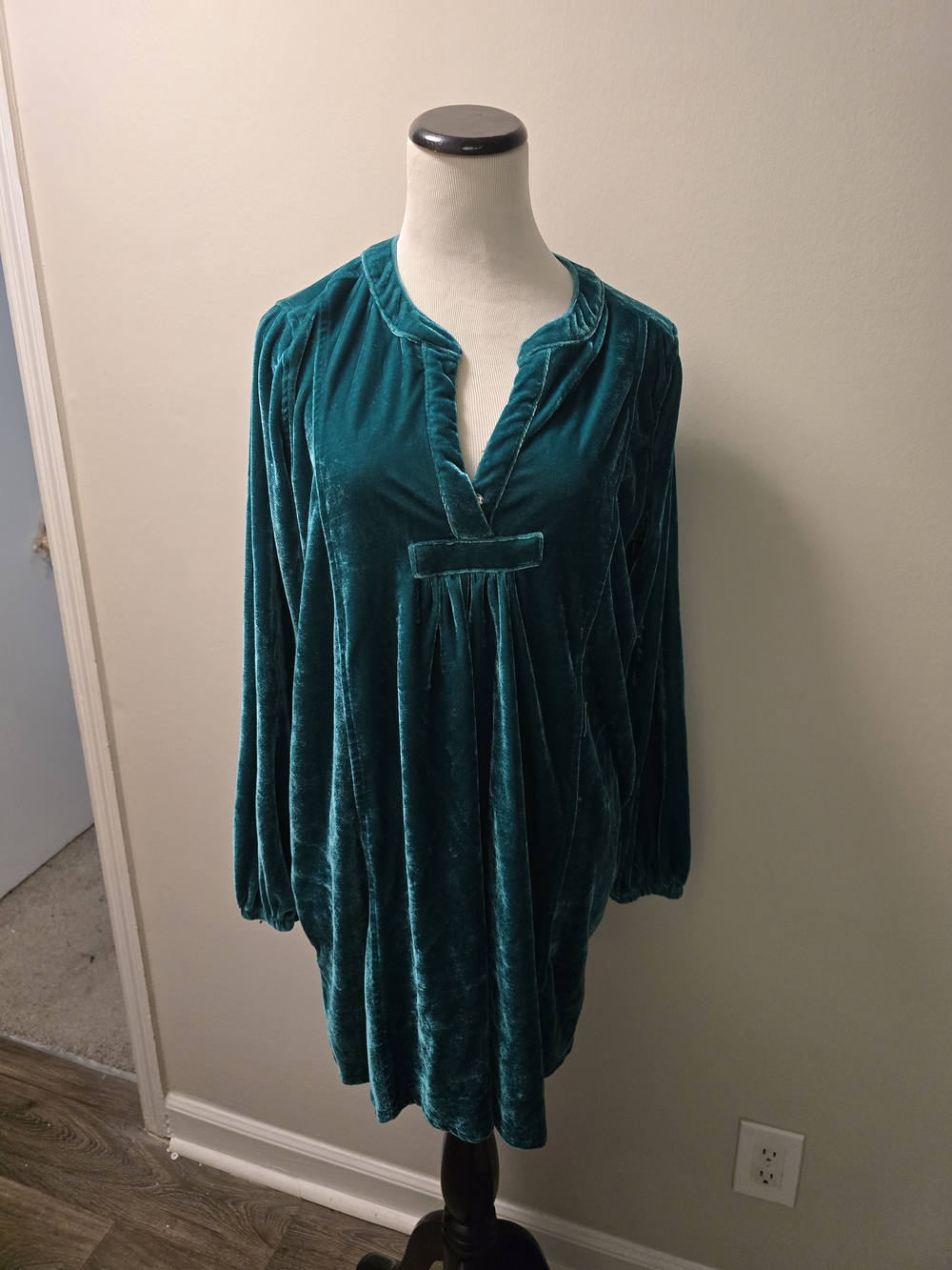 easel Teal Velvet V-Neck Tunic